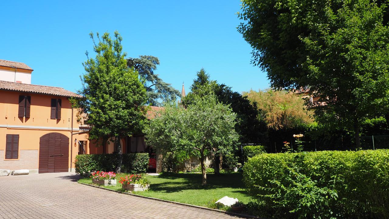 フォルリ R&B Giardino 34 Bed & Breakfast エクステリア 写真